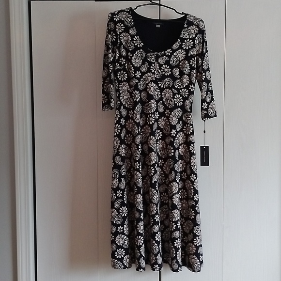 Dress - Picture 8 of 8